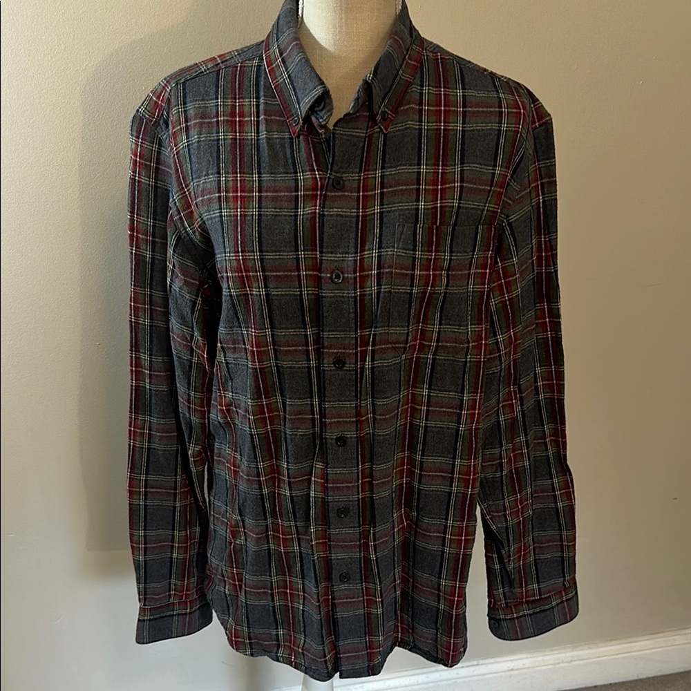 L.L. Bean Red and Gray Plaid Flannel Casual Button Down Shirt